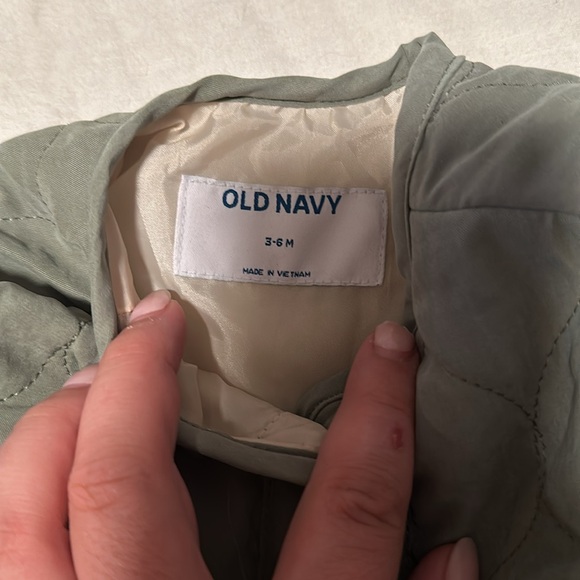 OLD NAVY QUILTED JACKET - Picture 4 of 5